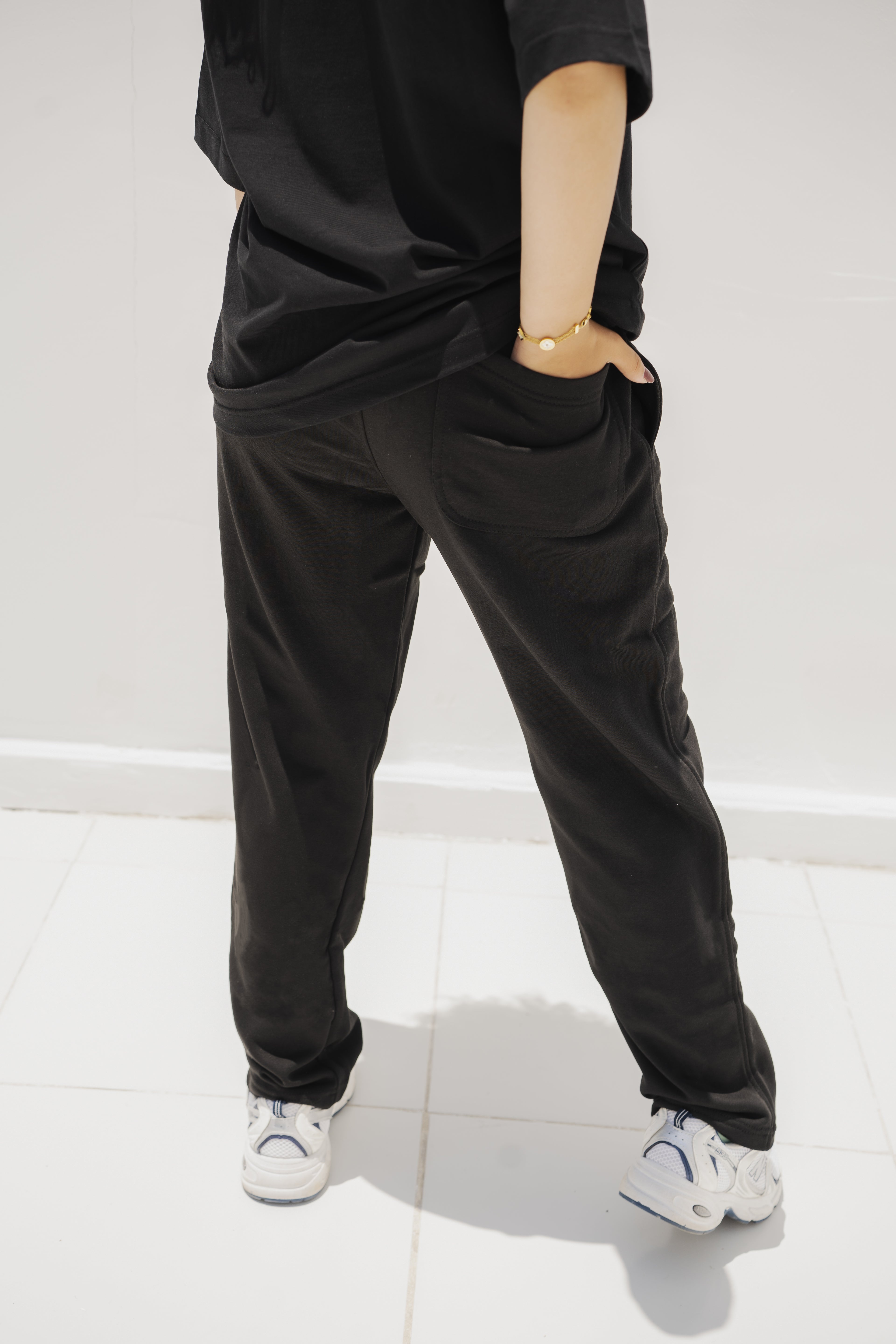 DRIZZ  Sweatpants – Deep Black (Washed Black)